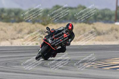 media/Oct-13-2025-Moto Forza (Mon) [[a66d839500]]/3-B Group/Session 3 (Turn 16)/